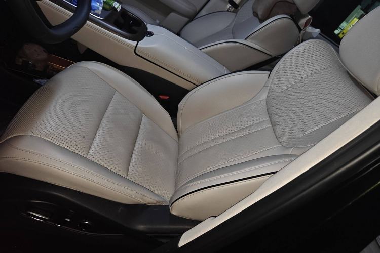 Used Hycan V09 2023 Luxury Edition 762 Left Front Seat