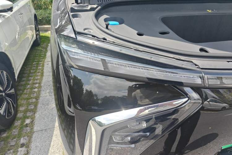 Used Hycan V09 2023 Luxury Edition 620 Right Front Headlight