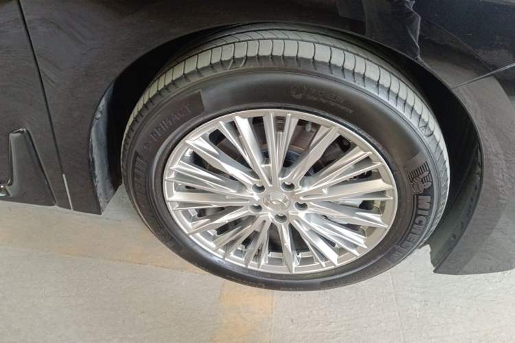 Used Hycan V09 2023 Luxurious Edition Supercharger 620 Right Front Wheel Hub