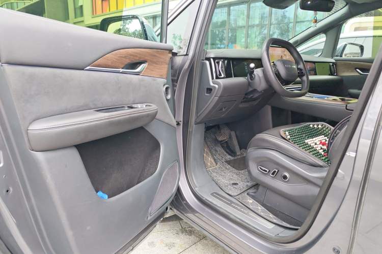 Used Hycan V09 2023 Luxury Edition 620 Driver Seat