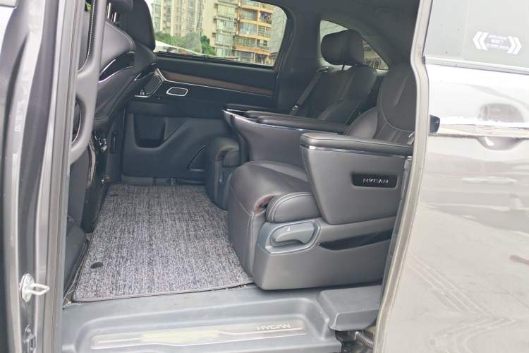 Used Hycan V09 2023 Luxury Edition 620 Left Rear Seat