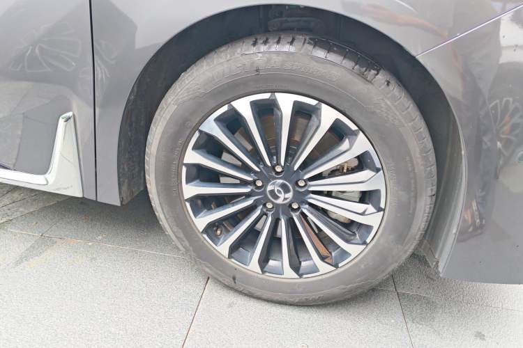Used Hycan V09 2023 Luxury Edition 620 Right Front Wheel Hub