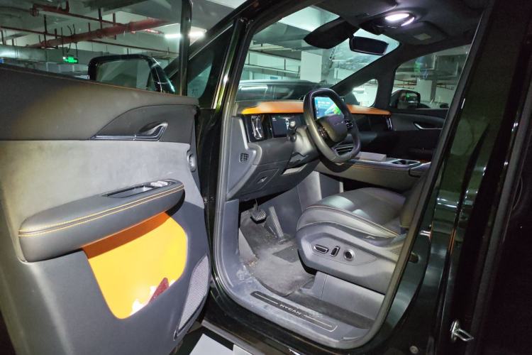Used Hycan V09 2023 Luxurious Edition Supercharger 620 Driver Seat