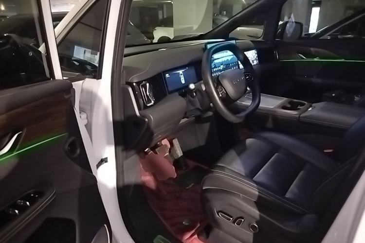 Used Hycan V09 2023 Luxury Edition 620 Driver Seat