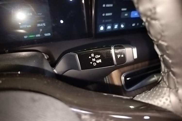 Used Hycan V09 2023 Luxury Edition 620 Gear Lever
