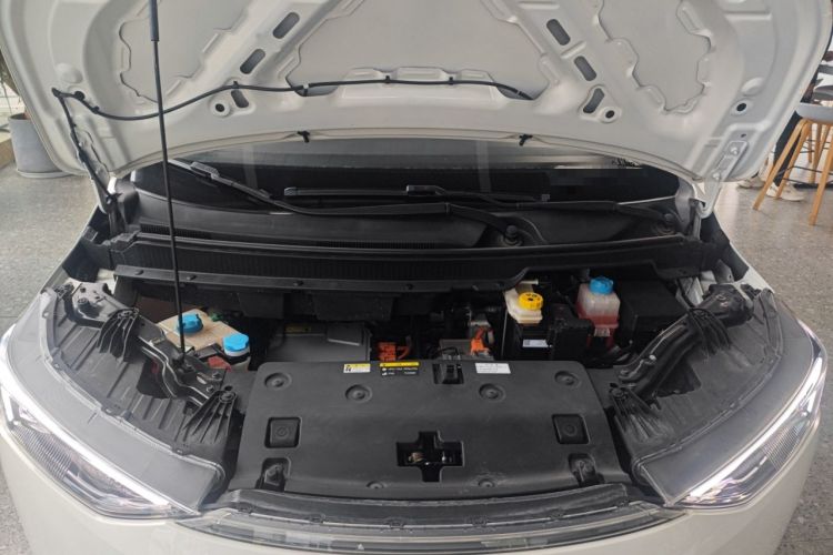 Used Hycan Z03 2022 510 km Range Trendy Cool Version 160 kW 61.13 kWh Engine Bay