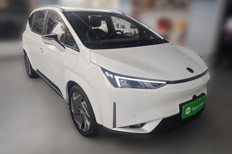 Used Hycan Z03 2022 510 km Range Trendy Cool Version 160 kW 61.13 kWh Front Right 45 Deg