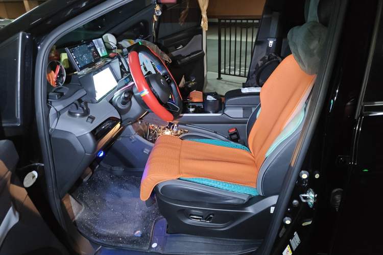 Used Hycan Z03 2021 Trendy Play Edition Left Front Seat