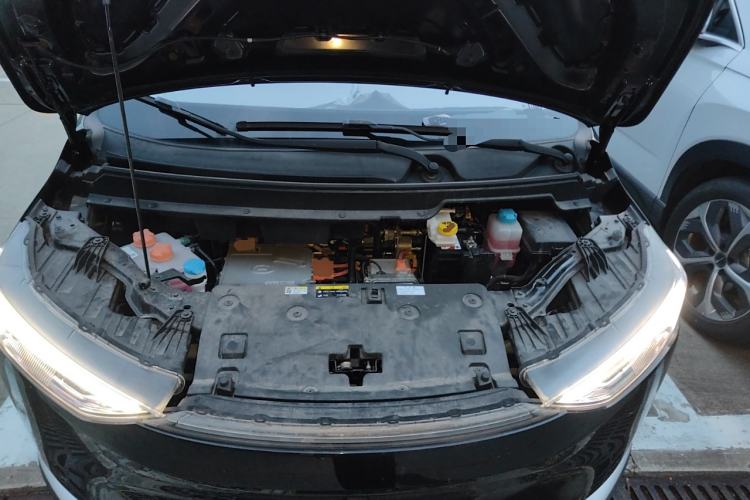 Used Hycan Z03 2022 510 km Range Trendy Cool Version 160 kW 61.13 kWh Engine Bay