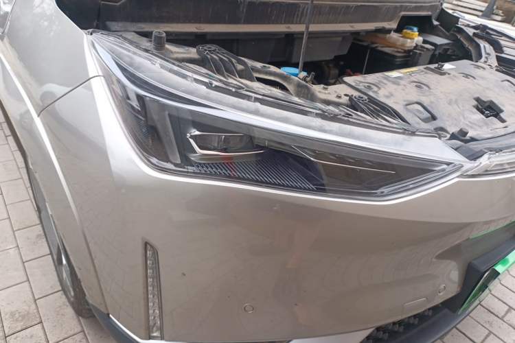 Used Hycan Z03 2022 620 km Range Trendy Cool Version 160 kW 76.8 kWh Right Front Headlight