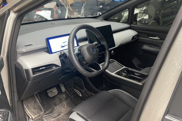 Used Hycan Z03 2022 510 km Range Trend Edition 135 kW 63.98 kWh Driver Seat