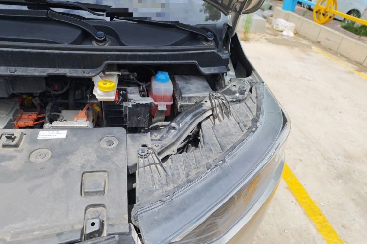 Used Hycan Z03 2022 620 km Range Chaozhi Version 160 kW 76.8 kWh Engine Bay Left