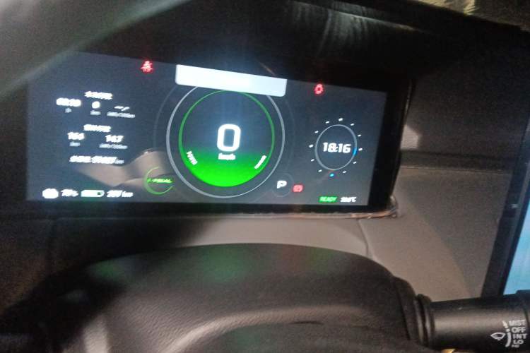 Used Hycan Z03 2022 510 km Range Trend Edition 160 kW 61.13 kWh Instrument Cluster