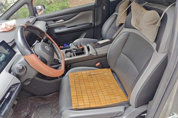 Used Hycan Z03 2022 510 km Range Chaozhi Version 135 kW 63.98 kWh Left Front Seat