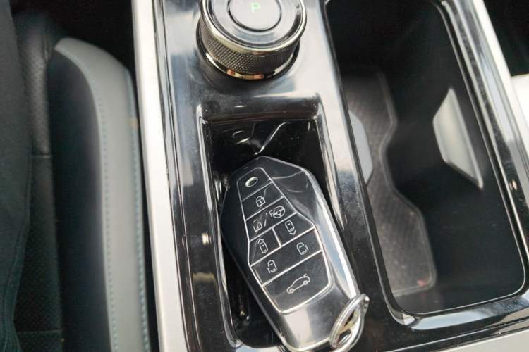 Used Hycan Z03 2022 620 km Range Chaozhi Version 160 kW 76.8 kWh Vehicle Key
