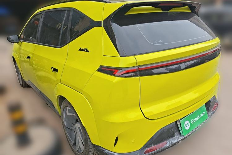 Used Hycan Z03 2022 510 km Range Trendy Cool Version 135 kW 63.98 kWh Rear Left 45 Deg