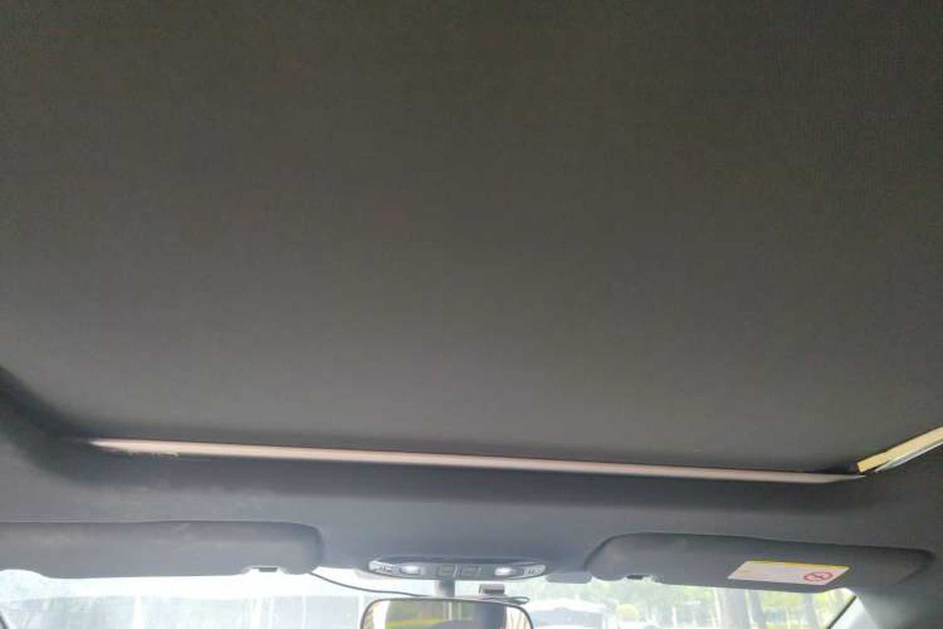 Used Hycan Z03 2022 620 km Range Trendy Cool Version 160 kW 76.8 kWh Headliner