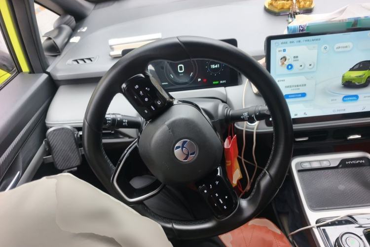Used Hycan Z03 2022 510 km Range Chaozhi Version 135 kW 63.98 kWh Steering Wheel