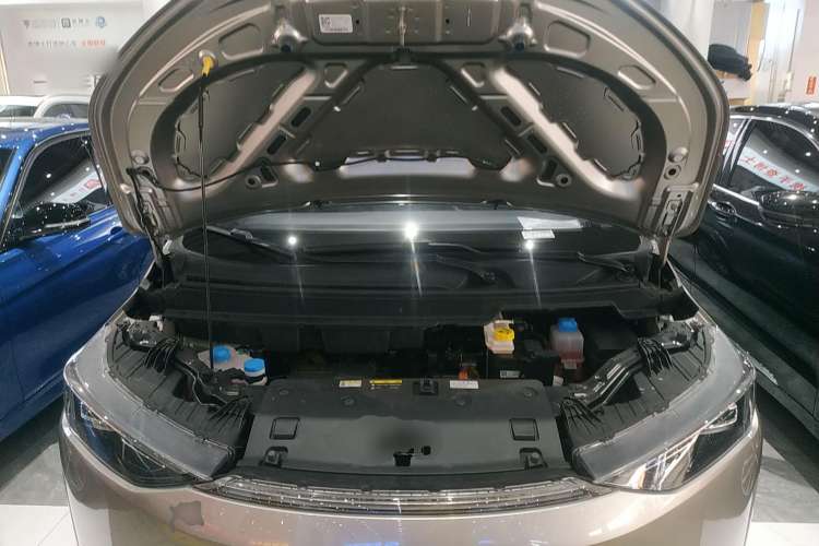 Used Hycan Z03 2022 620 km Range Trendy Cool Version 160 kW 76.8 kWh Engine Bay