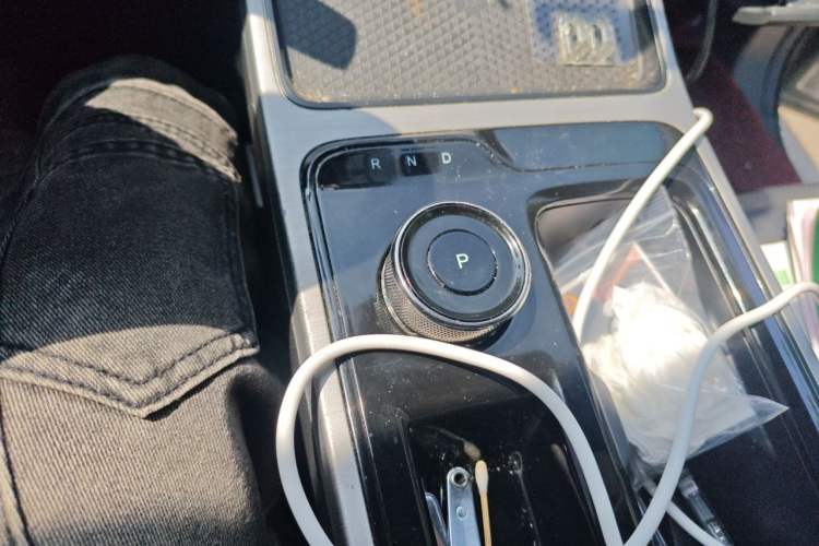 Used Hycan Z03 2022 510 km Range Trend Edition 135 kW 63.98 kWh Gear Lever