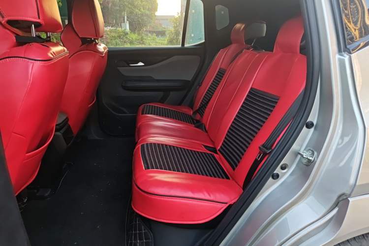 Used Hycan Z03 2022 510 km Range Trend Edition 135 kW 64.23 kWh Left Rear Seat