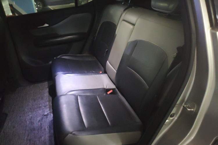Used Hycan Z03 2022 620 km Range Trendy Cool Version 160 kW 76.8 kWh Left Rear Seat