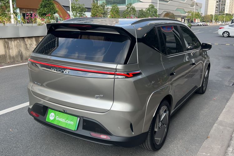 Used Hycan Z03 2022 620 km Range Trendy Cool Version 160 kW 76.8 kWh Rear Right 45 Deg
