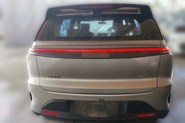 Used Hycan Z03 2022 510 km Range Trendy Cool Version 160 kW 61.13 kWh Rear