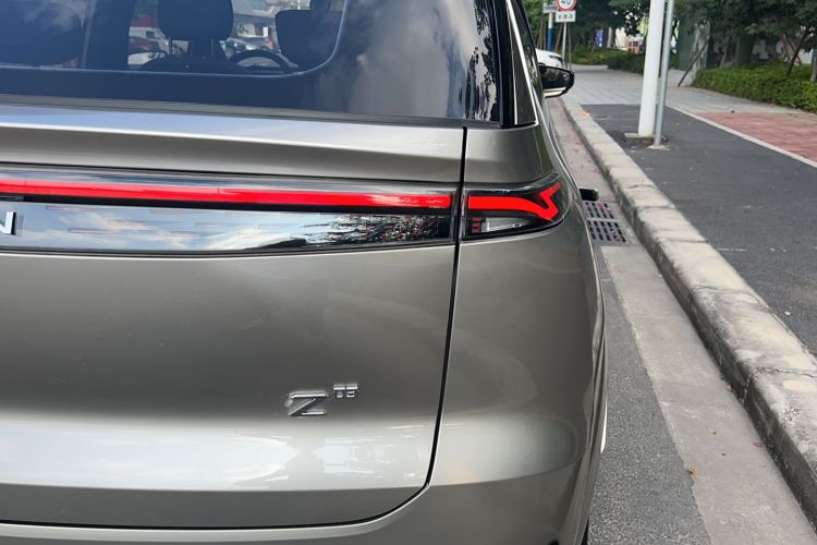 Used Hycan Z03 2022 620 km Range Trendy Cool Version 160 kW 76.8 kWh Right Rear Taillight