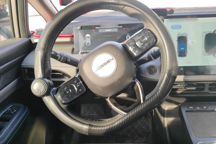 Used Hycan Z03 2022 510 km Range Trendy Cool Version 135 kW 63.98 kWh Steering Wheel