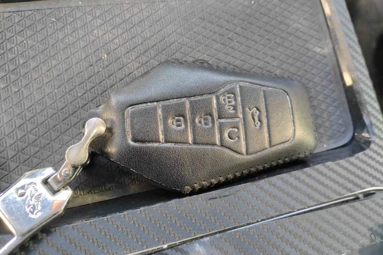 Used Hycan Z03 2022 510 km Range Trendy Cool Version 135 kW 63.98 kWh Vehicle Key
