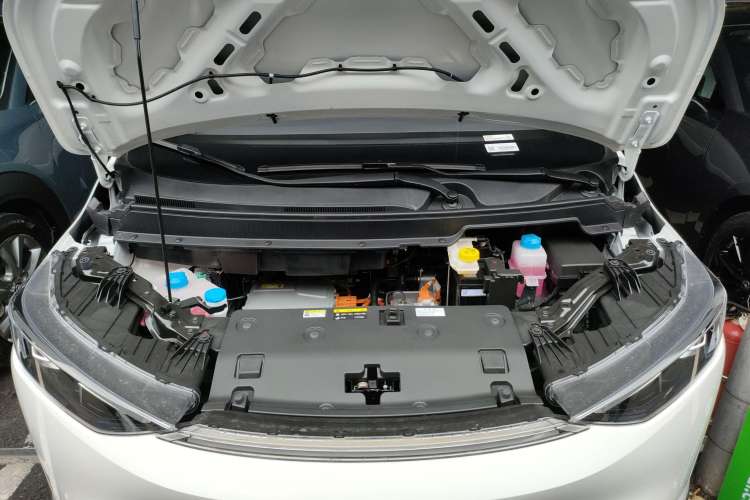 Used Hycan Z03 2022 510 km Range Trendy Cool Version 160 kW 61.13 kWh Engine Bay