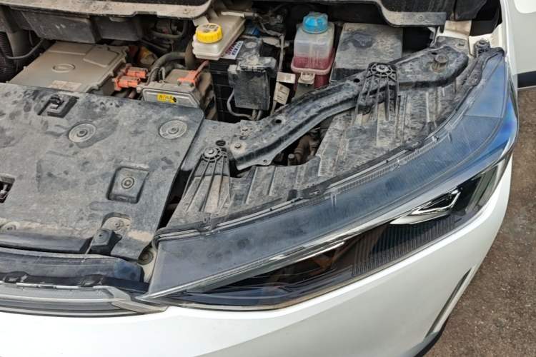 Used Hycan Z03 2022 430 km Range Trend Edition 135 kW 55.5 kWh Engine Bay Left