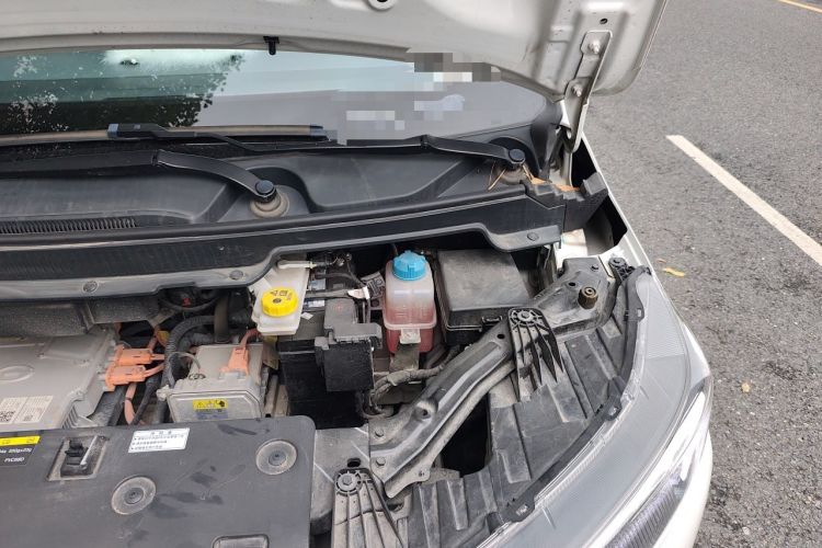 Used Hycan Z03 2022 510 km Range Trend Edition 135 kW 64.23 kWh Engine Bay Left