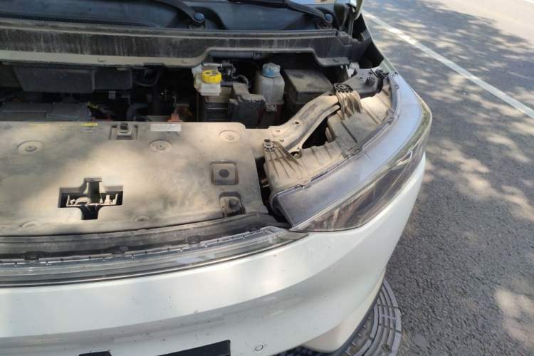 Used Hycan Z03 2022 620 km Range Trendy Cool Version 160 kW 76.8 kWh Engine Bay Left