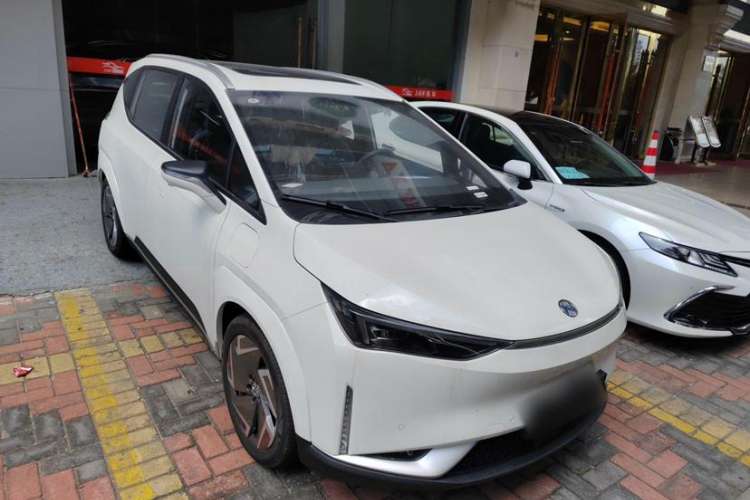 Used Hycan Z03 2022 510 km Range Trendy Cool Version 160 kW 61.13 kWh Exterior 2