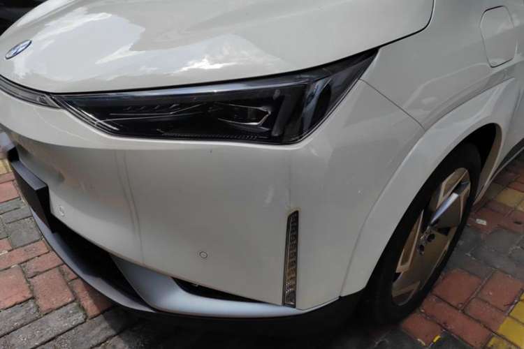 Used Hycan Z03 2022 510 km Range Trendy Cool Version 160 kW 61.13 kWh Exterior 7