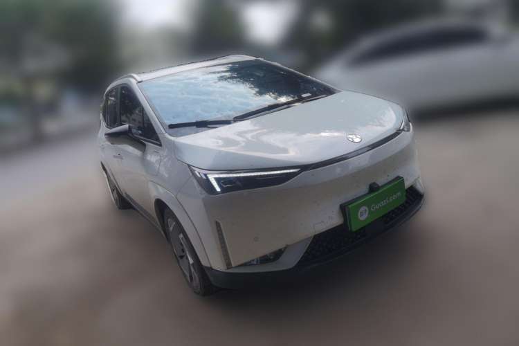 Used Hycan Z03 2022 620 km Range Trendy Cool Version 160 kW 76.8 kWh Front Right 45 Deg
