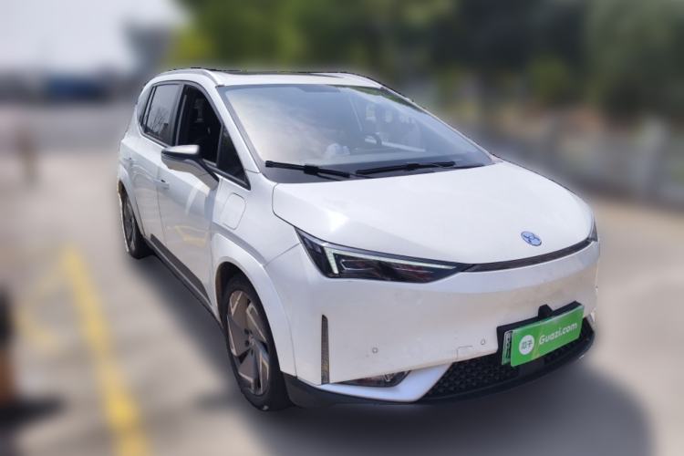 Used Hycan Z03 2022 620 km Range Trendy Cool Version 160 kW 76.8 kWh Front Right 45 Deg