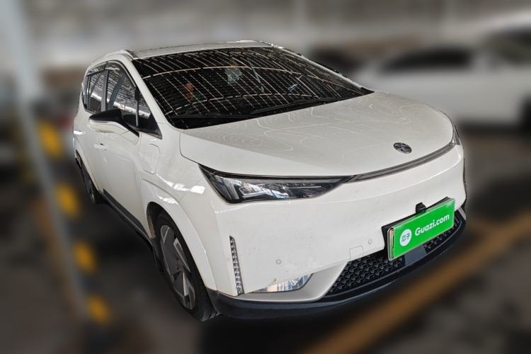 Used Hycan Z03 2022 620 km Range Trendy Cool Version 160 kW 76.8 kWh Front Right 45 Deg
