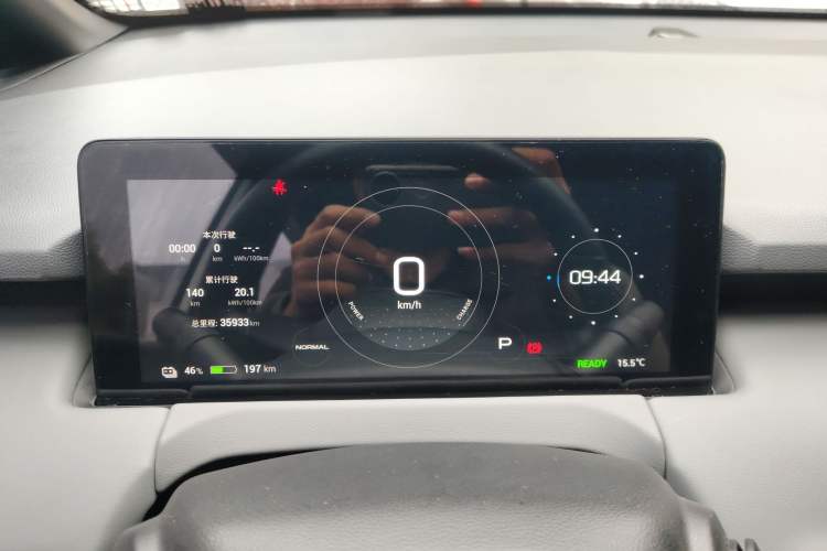 Used Hycan Z03 2022 430 km Range Trend Edition 135 kW 55.5 kWh Instrument Cluster