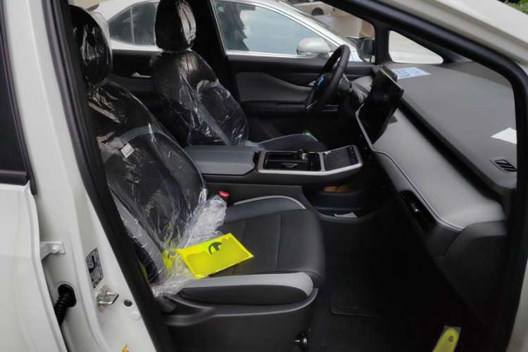 Used Hycan Z03 2022 510 km Range Trendy Cool Version 160 kW 61.13 kWh Interior 10