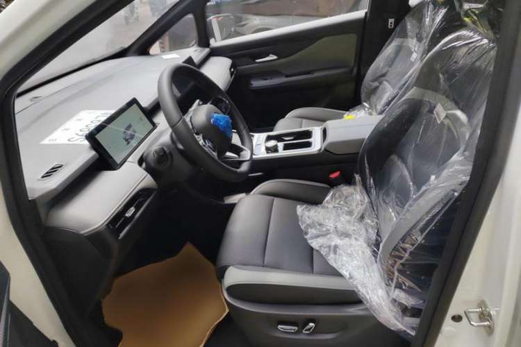Used Hycan Z03 2022 510 km Range Trendy Cool Version 160 kW 61.13 kWh Interior 7