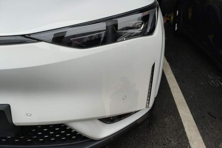 Used Hycan Z03 2022 510 km Range Trendy Cool Version 160 kW 61.13 kWh Left Front Headlight