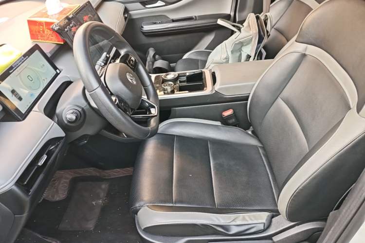 Used Hycan Z03 2022 430 km Range Trend Edition 135 kW 55.5 kWh Left Front Seat