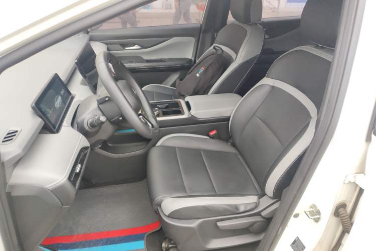 Used Hycan Z03 2022 430 km Range Trend Edition 135 kW 55.5 kWh Left Front Seat