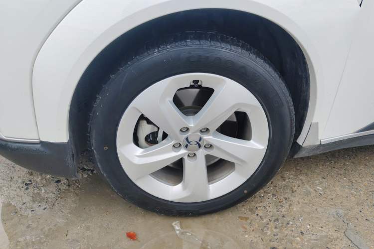 Used Hycan Z03 2022 430 km Range Trend Edition 135 kW 55.5 kWh Left Front Wheel Hub