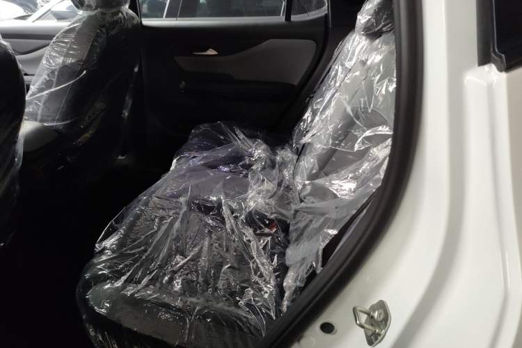Used Hycan Z03 2022 510 km Range Trendy Cool Version 160 kW 61.13 kWh Left Rear Seat