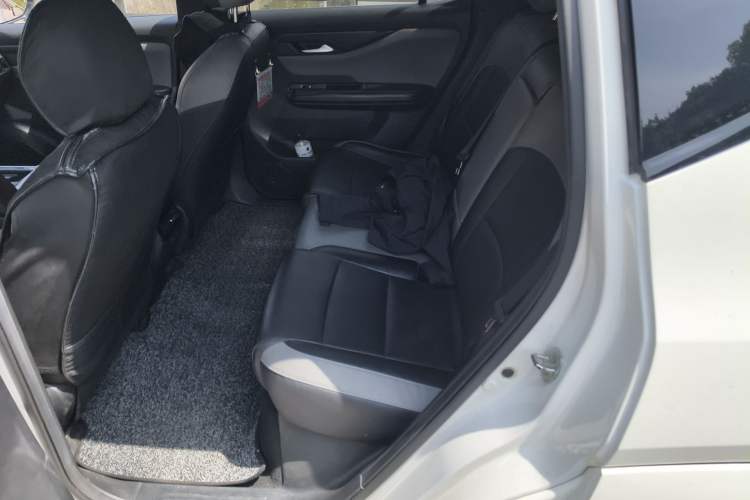 Used Hycan Z03 2022 620 km Range Trendy Cool Version 160 kW 76.8 kWh Left Rear Seat