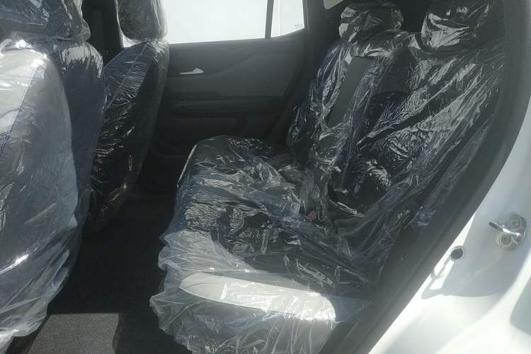 Used Hycan Z03 2022 510 km Range Trendy Cool Version 160 kW 61.13 kWh Left Rear Seat